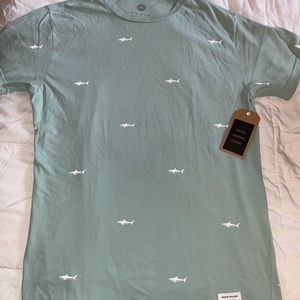 Duvin Design Company T-Shirt *NWT*